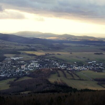 Wieża widokowa na Biskupiej Kopie (982 m n.p.m.)