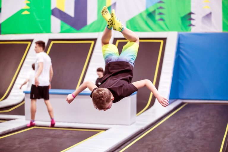 Saltos park trampolin Srebrzyńska