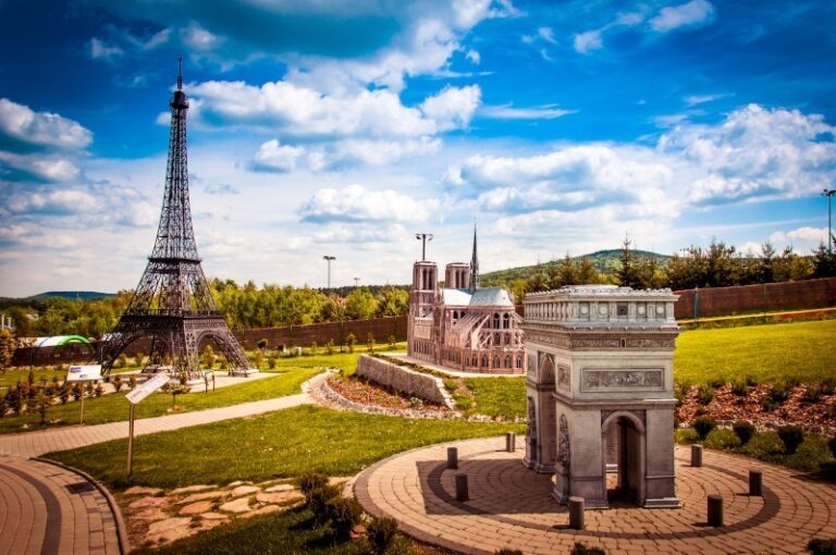 Park Rozrywki i Miniatur Sabat Krajno