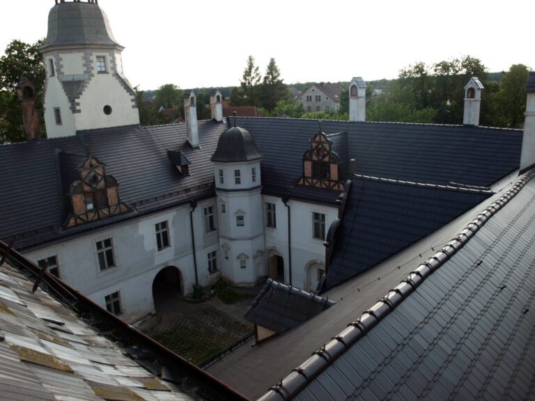 Zamek w Dąbrowie