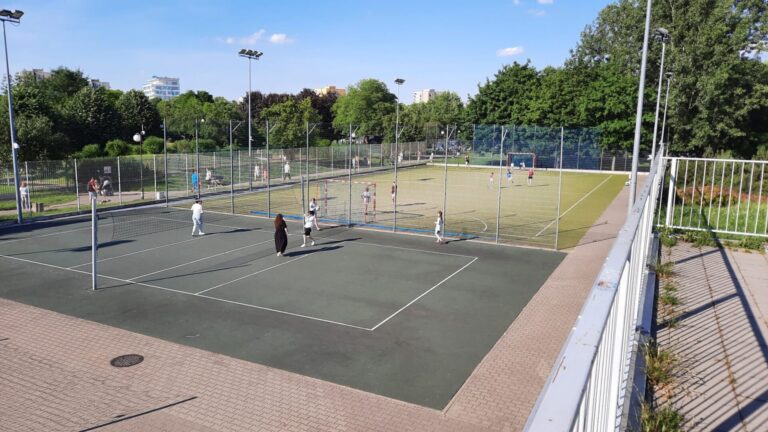 Boiska w Parku Bródnowskim