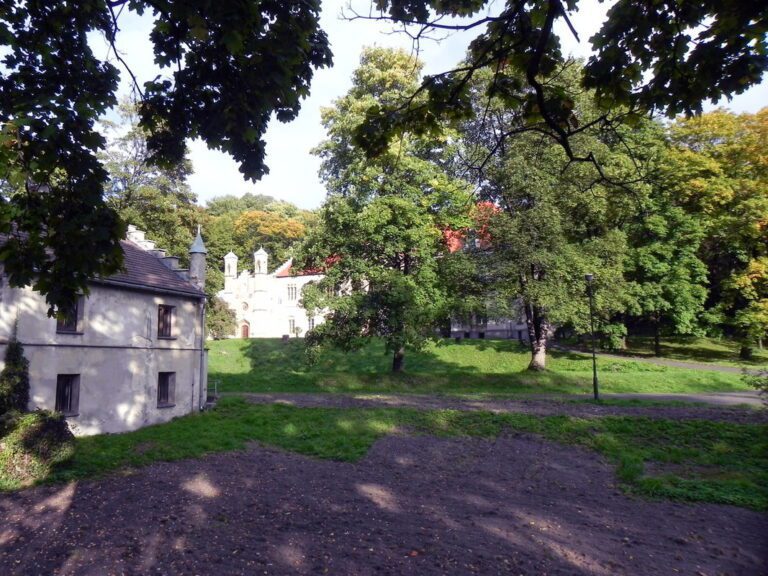 Zespół Pałacowo – Parkowy w Młoszowej