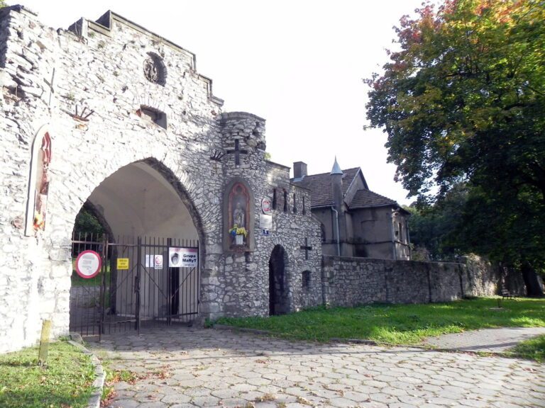 Zespół Pałacowo – Parkowy w Młoszowej