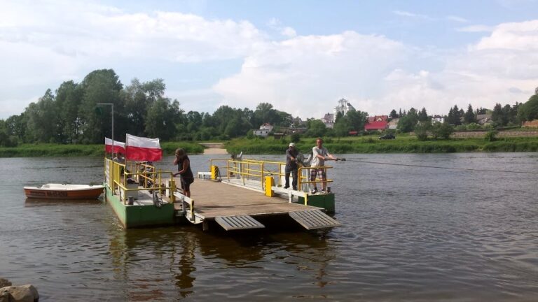Przeprawa promowa w Drohiczynie