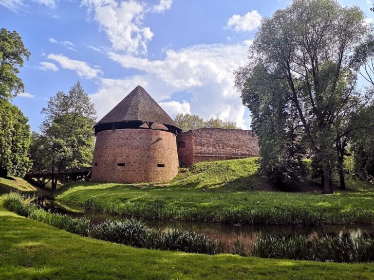 Zamek piastowski w Międzyrzeczu