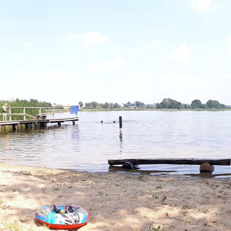 Plaża – Jezioro Biskupińskie