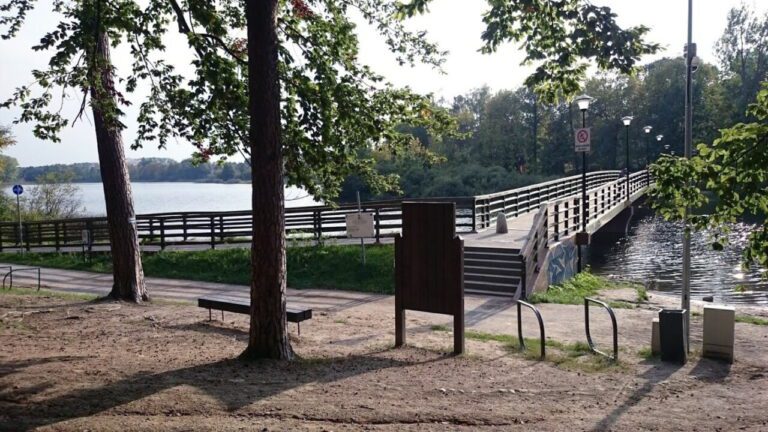 Deptak nad jeziorem Długim