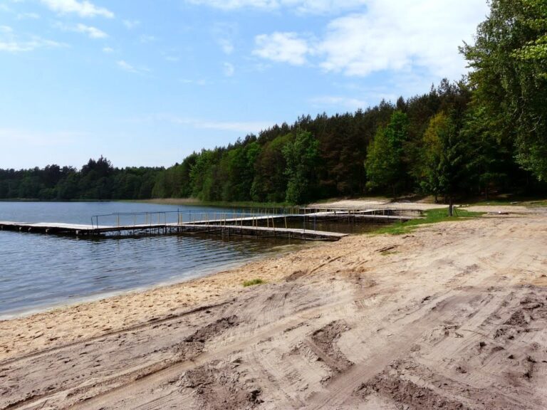 Plaża – Jezioro Studnica