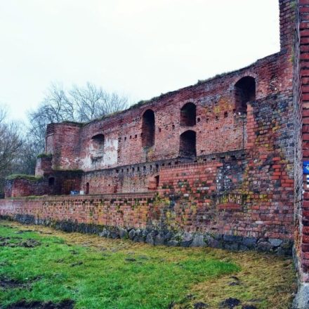 Ruiny Zamku Dybów i Gród Nieszawa w Toruniu