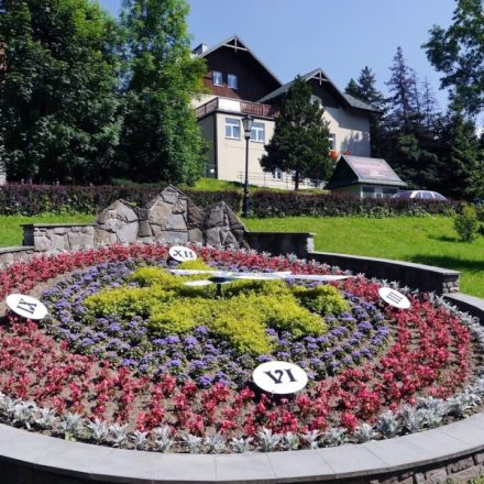 Zegar kwiatowy w Szczawnicy