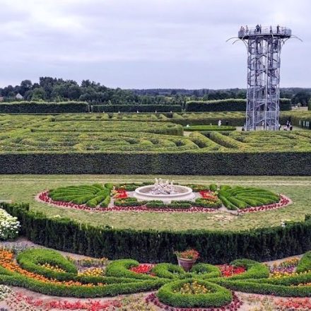 Wieża i Labirynt w Ogrodach Hortulus