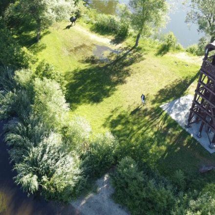 Wieża widokowa nad jeziorem Lidzbarskim